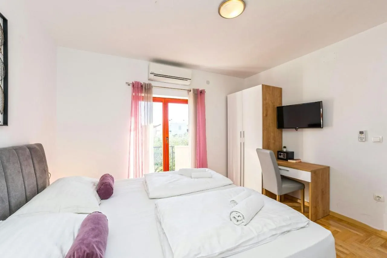 Villa Slavica Zadarvillas Sveti Filip i Jakov 0*,  Croatia