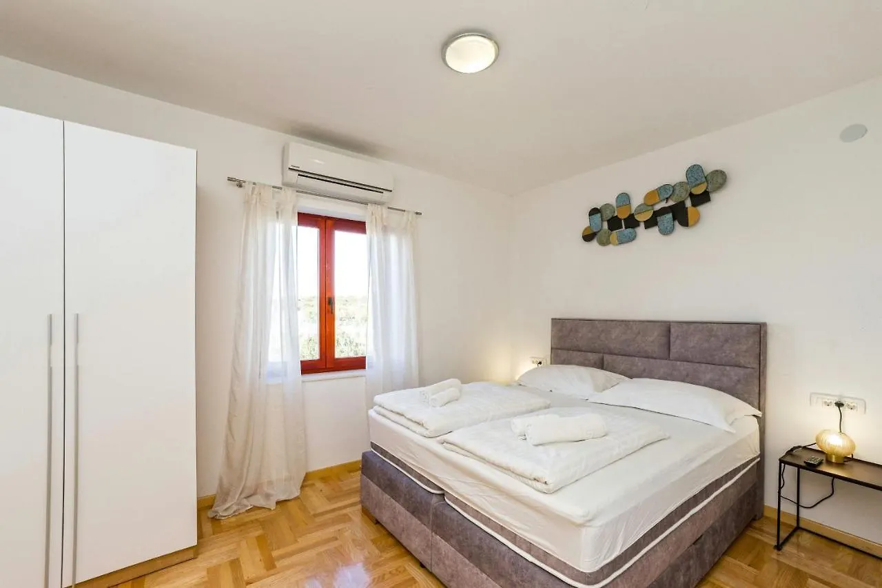 Villa Slavica Zadarvillas Sveti Filip i Jakov Croatia